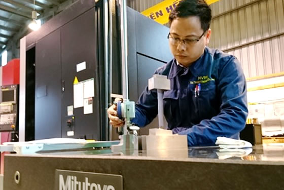 海外工場 作業風景